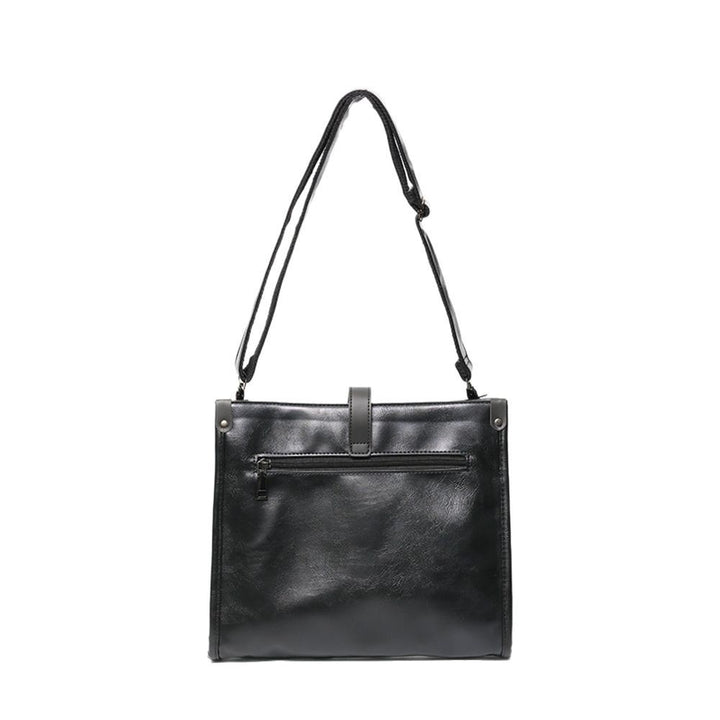 Elegant and Versatile Shoulder Bag Stornfield