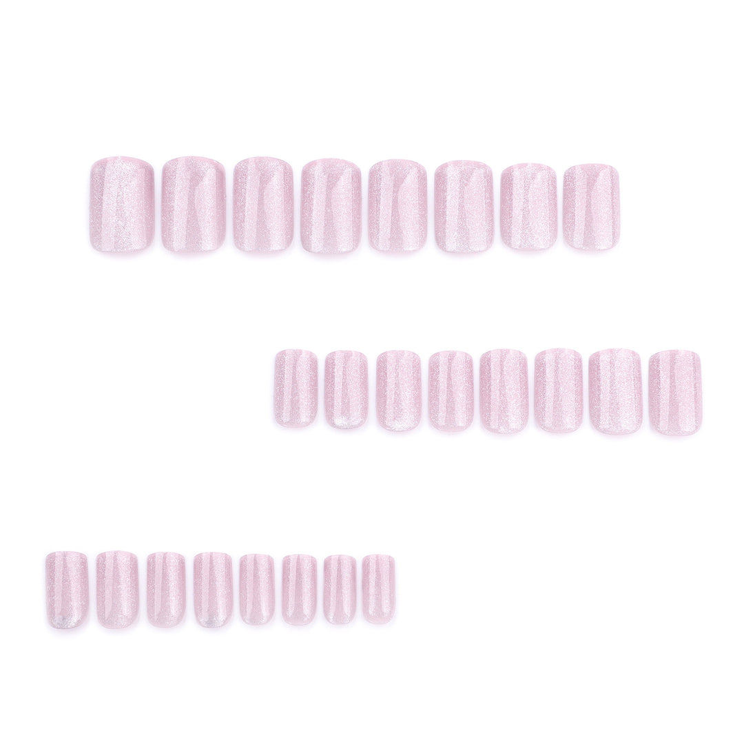 Artificial nail art with elegant shine Stornfield