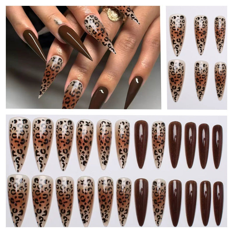 Elegant designed artificial nails Stornfield