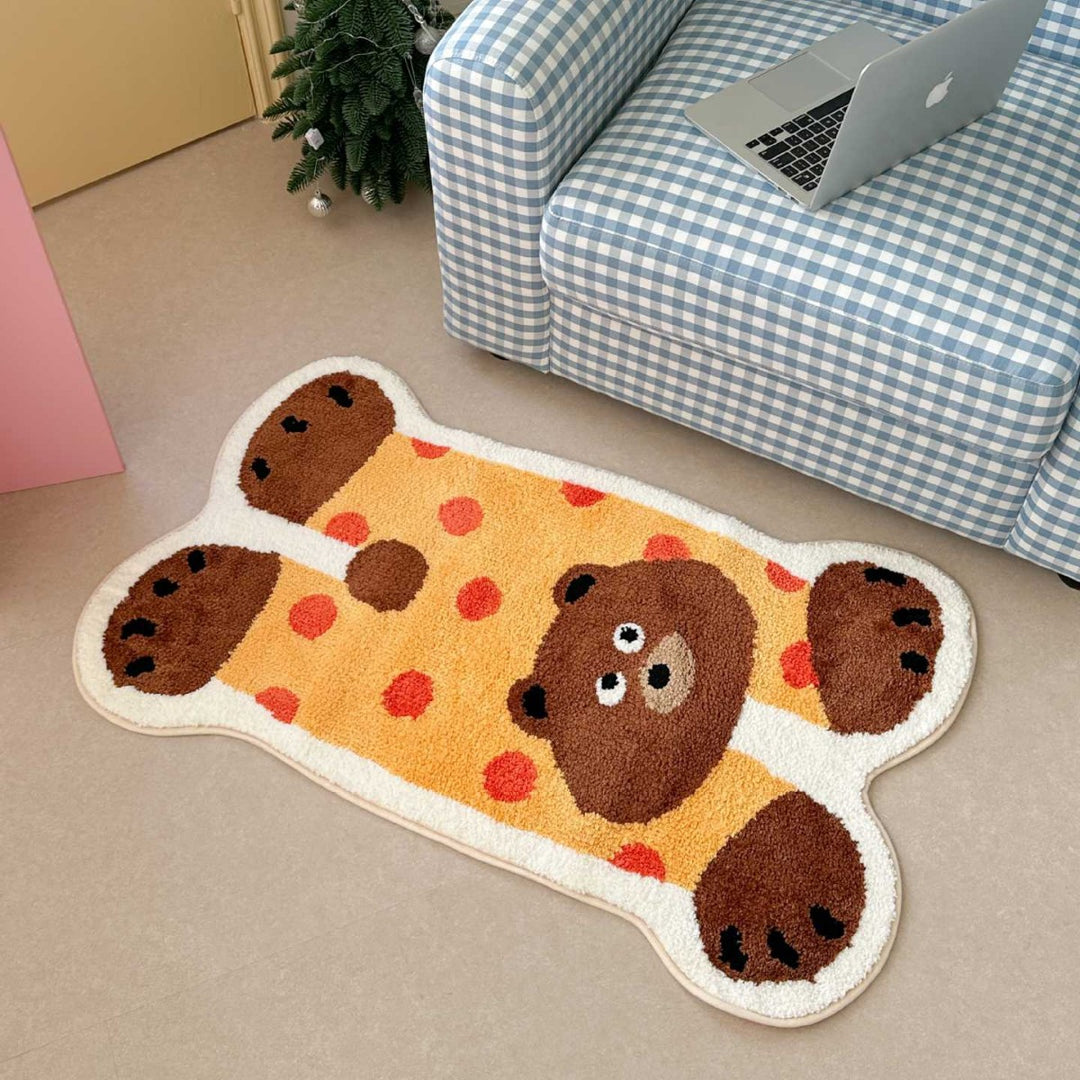 Children's room rug bear shape made of soft chenille with non-slip underside