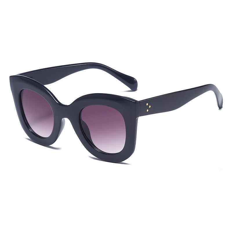 Ladies Elegant oversized sunglasses with an extravagant frame Stornfield