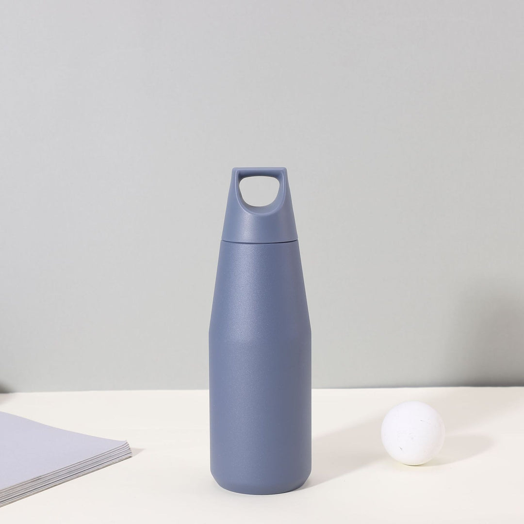Women's stylish insulated bottle with ergonomic carrying handle Stornfield