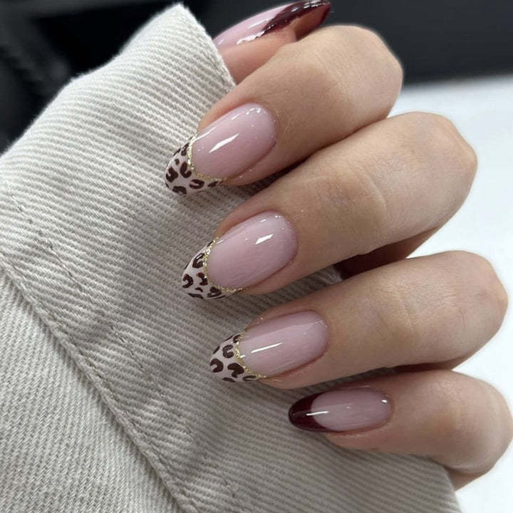 Stylish French Tip Nail Art Extensions Stornfield