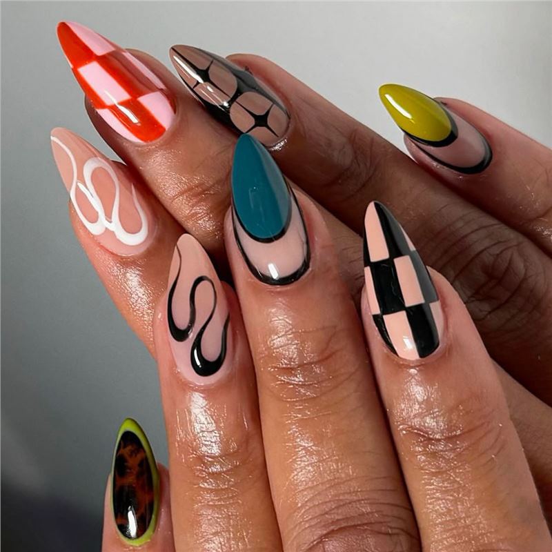 Abstract Artistic Press-On Nail Set Stornfield