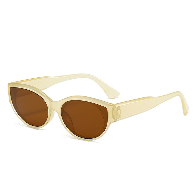 Women Cat-Eye Sunglasses with Clear and Modern Design Stornfield