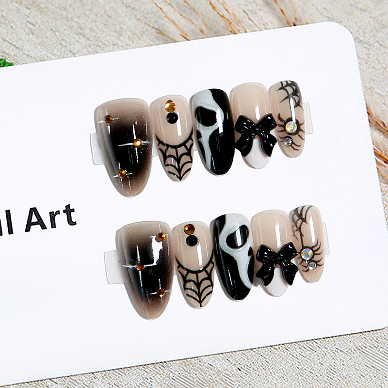 Halloween-style artificial nails Stornfield