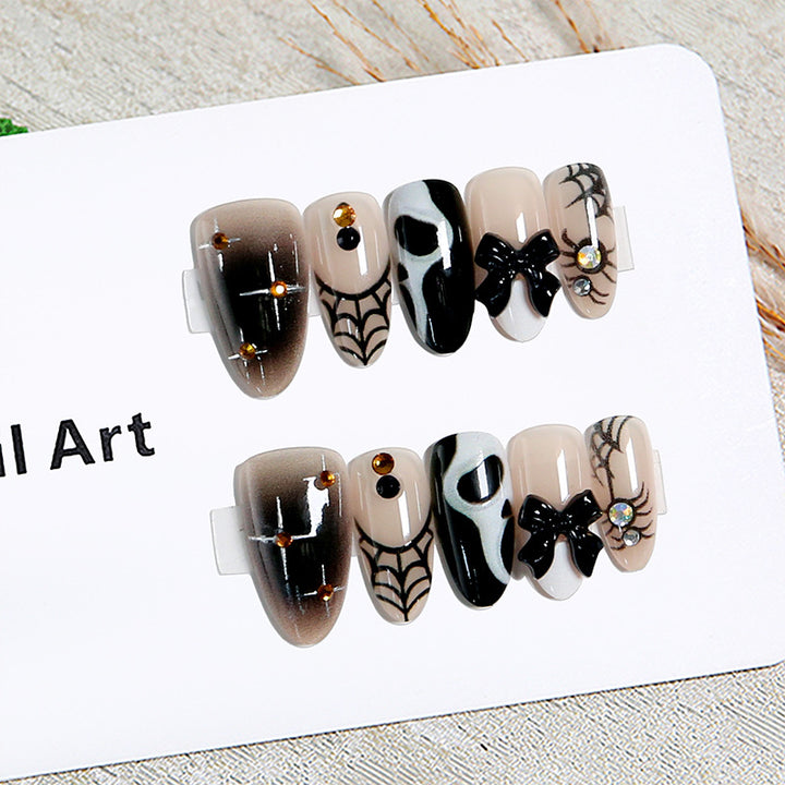 Halloween-style artificial nails Stornfield