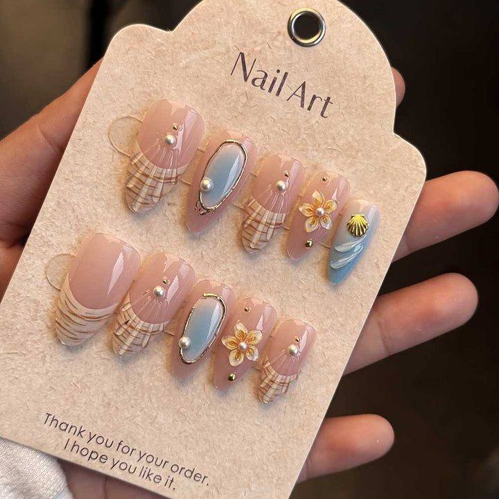 Artistic Seashell-Themed Press-On Nail Collection Stornfield