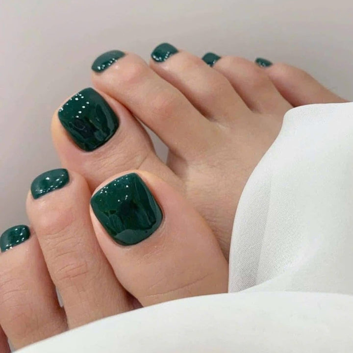 Artificial nail set with luxurious high-gloss finish Stornfield