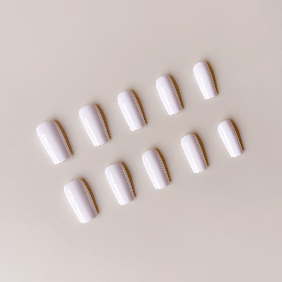 Artificial nail set with luxurious high gloss finish Stornfield