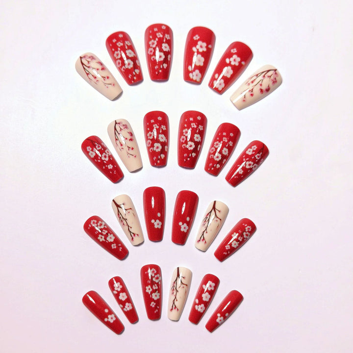 Artificial nails with blooming cherry blossom design Stornfield