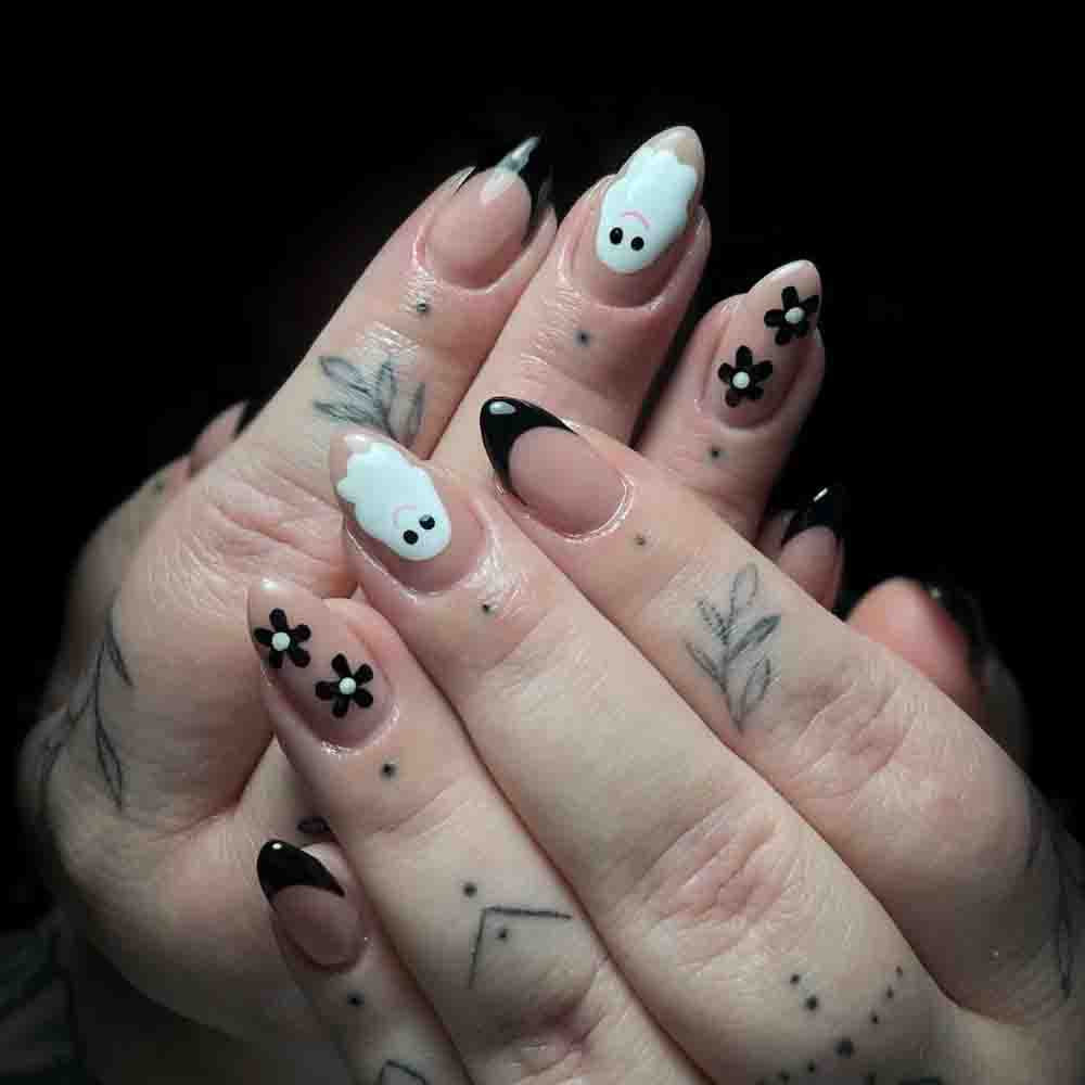 Artistic Halloween-Themed Press-On Nail Art Stornfield