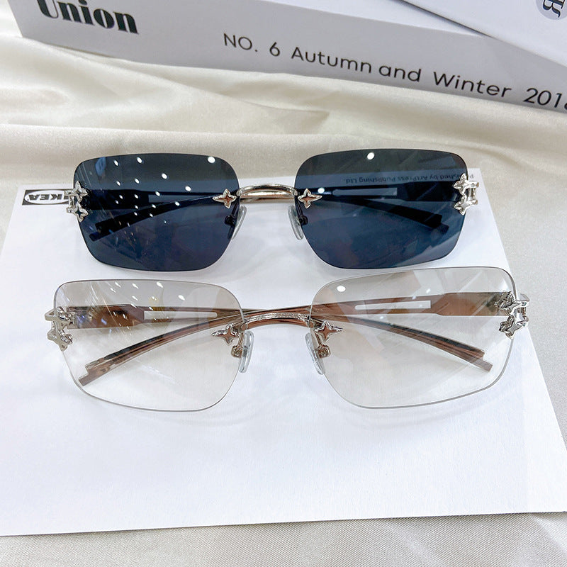 Fashionable oversized sunglasses with elegant design Stornfield