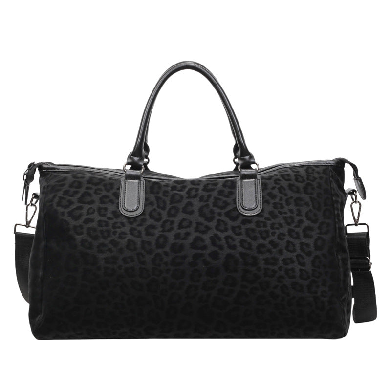 Fashionable travel bag with comfortable carrying handles Stornfield
