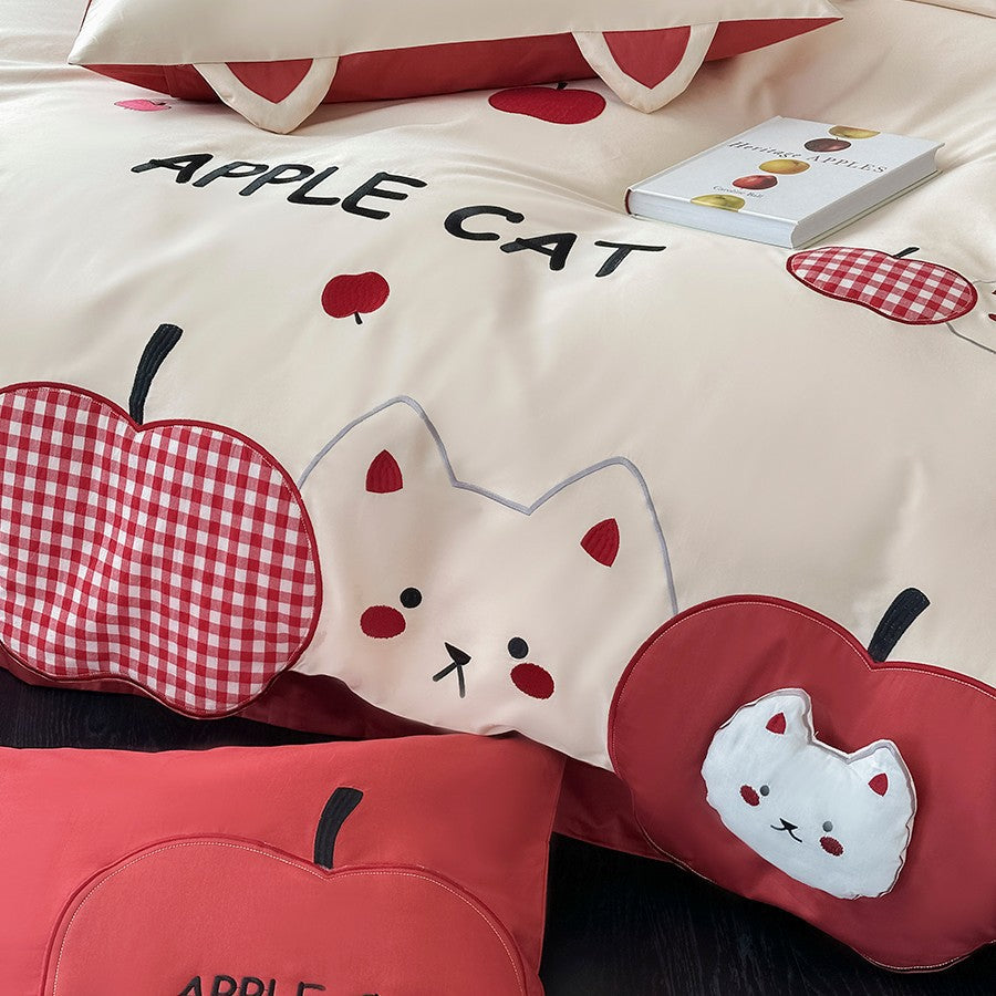 Cute Apple Cat Appliqué Cotton Duvet Cover Set