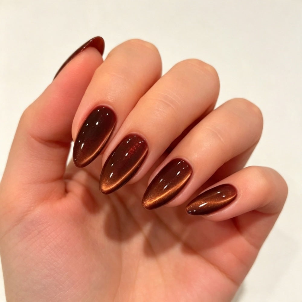 Artificial nails with luxurious gradient and shine Stornfield