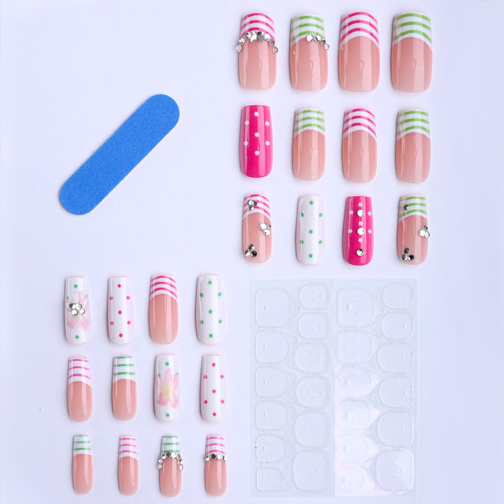 Artificial nails with creative patterns and applications Stornfield