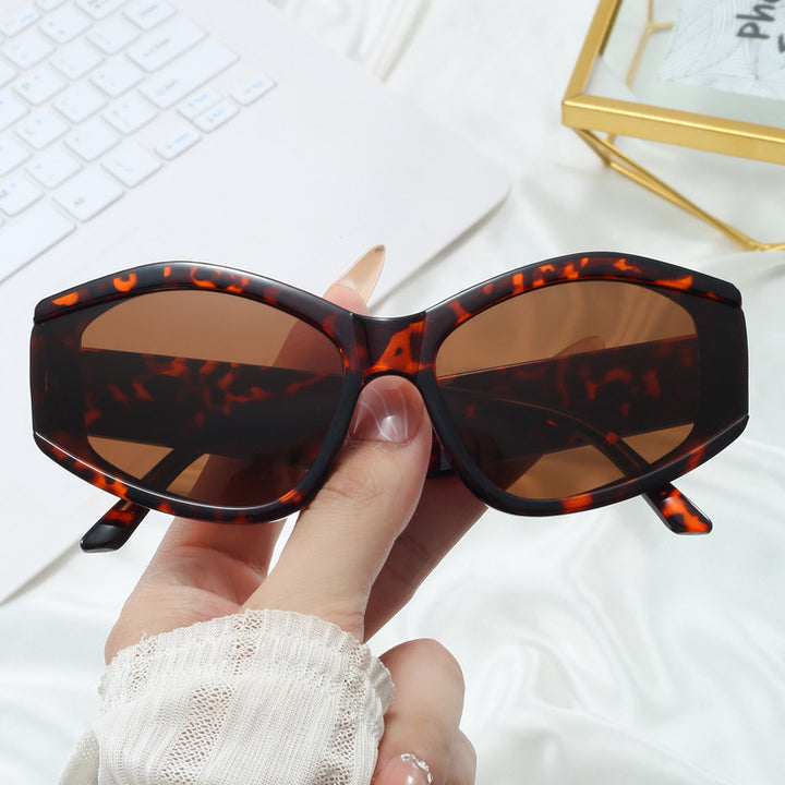 Women’s fashionable sunglasses with distinctive, futuristic design Stornfield