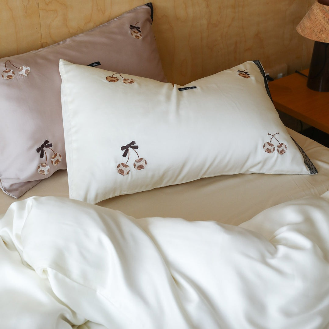 Silky Sateen Duvet Cover Ensemble with Hand-Embroidered Cherry Motifs and Contrast Trim