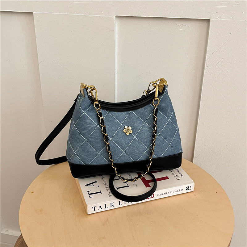 Elegant Quilted Shoulder Bag