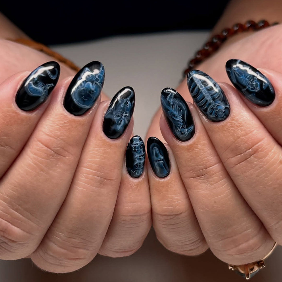 Artificial Fingernails with Modern Gothic Design Stornfield