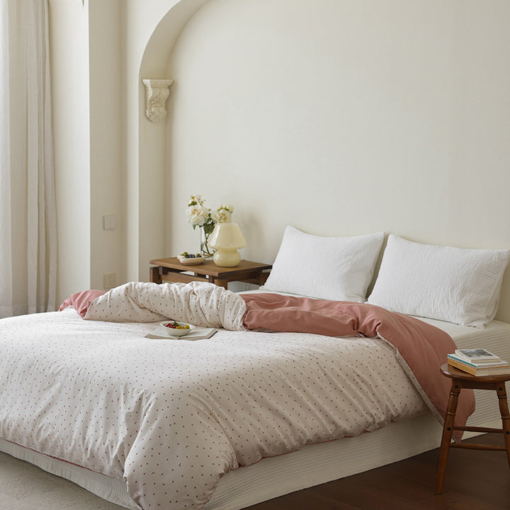 Bedding set made of high-quality cotton satin with duvet cover and pillowcases