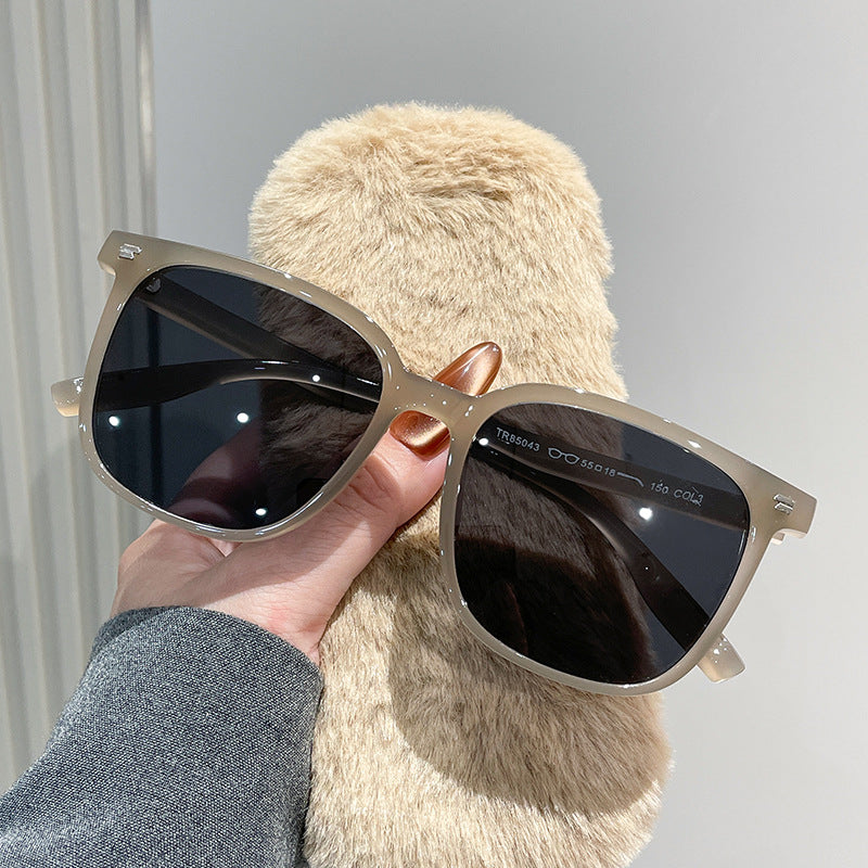 Ladies sunglasses in a modern square design with UV protection Stornfield
