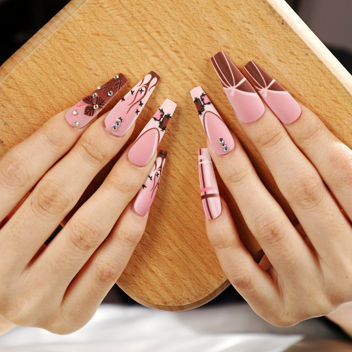 Elegant modern style artificial nails Stornfield
