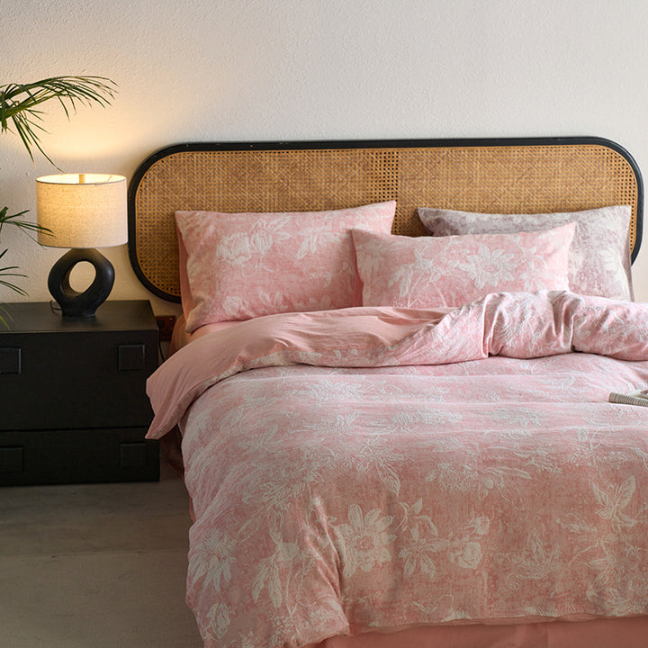 Reversible cotton bedding set with floral toile print and linen look