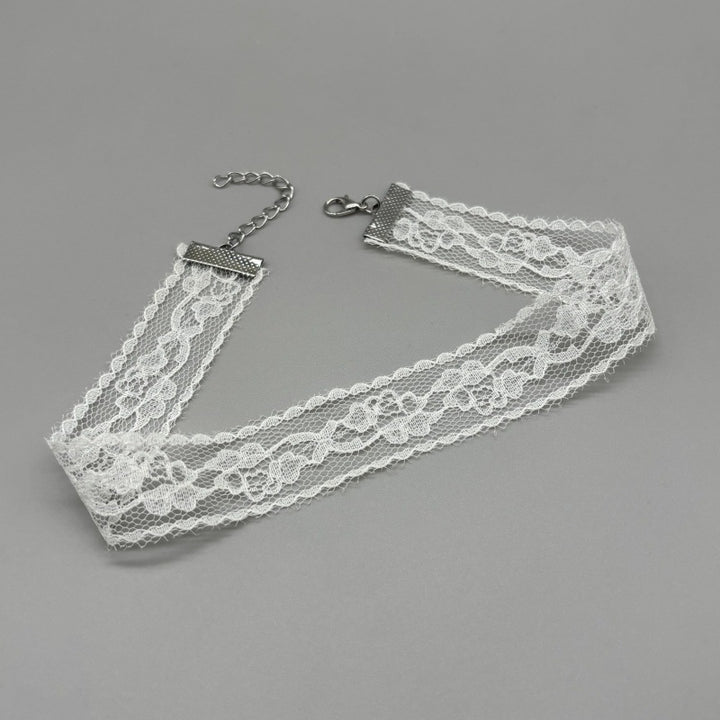 Elegant Lace Choker Stornfield