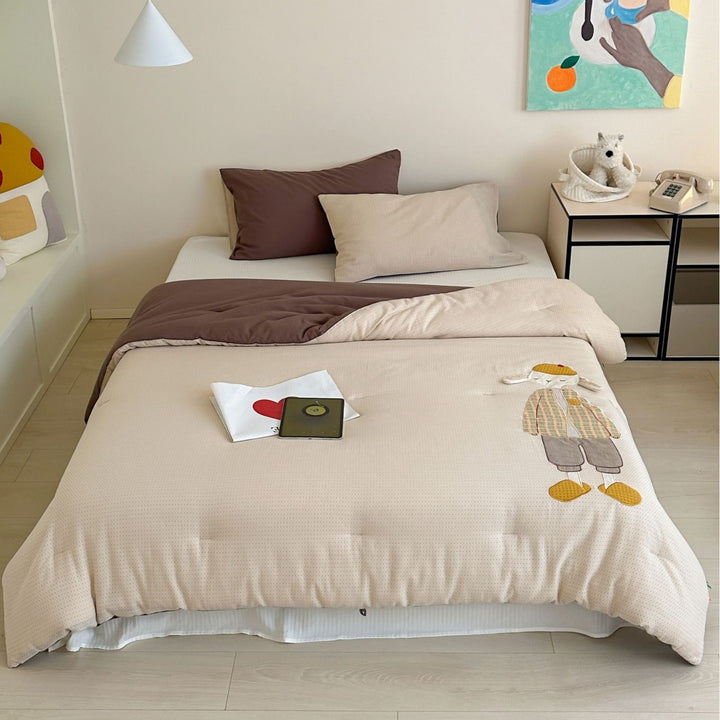 Reversible Duvet Cover Set with Appliqué Bunny Corner and Brushed Microfiber