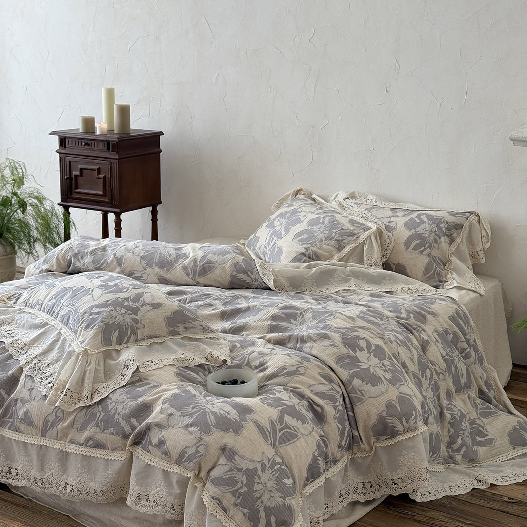 Vintage-Style Linen-Jacquard Duvet Cover Set with Lace-Trimmed Ruffled Shams