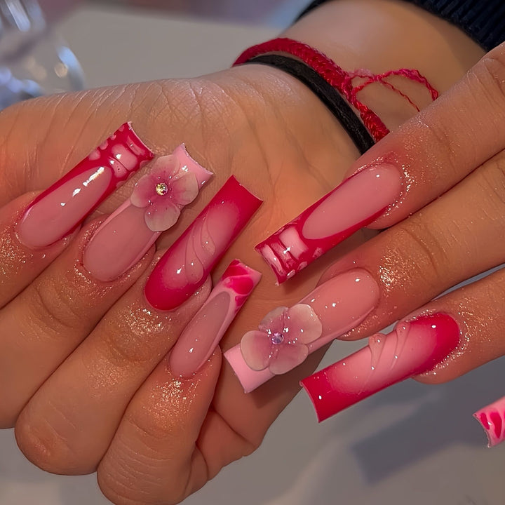 Glamorous Floral Press-On Nails Set Stornfield