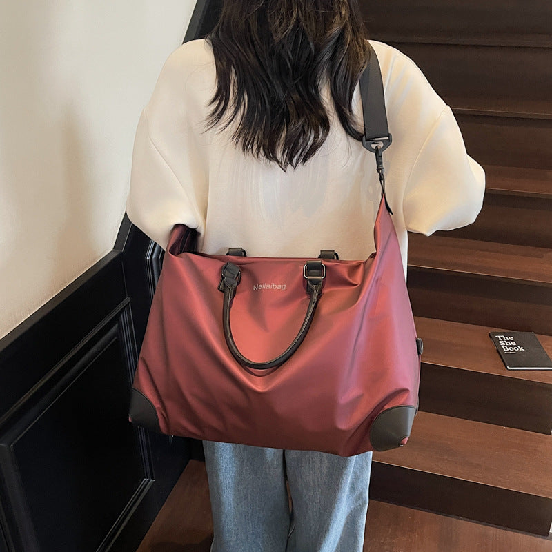 Spacious Multifunctional Travel Bag Stornfield