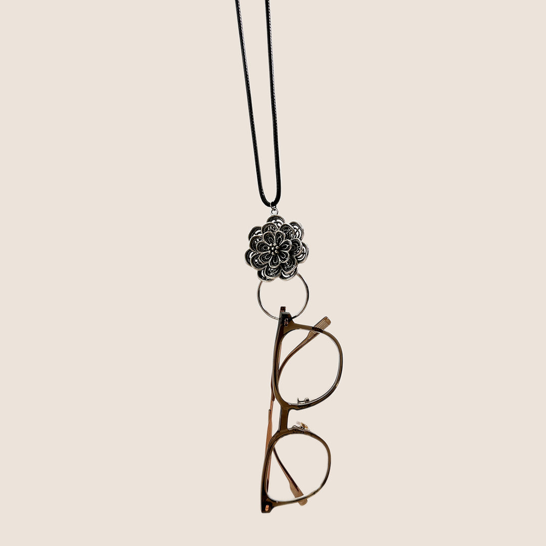 Floral Pendant Necklace Stornfield