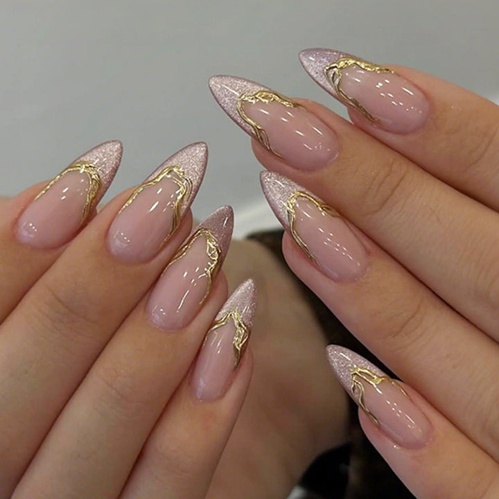 Artificial nail set with elegant gold accent and flower-shaped design Stornfield