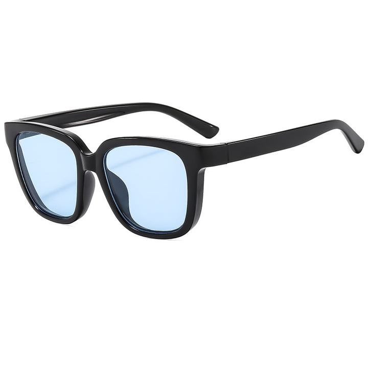 Women's sunglasses in a modern, square design with polarized lenses Stornfield