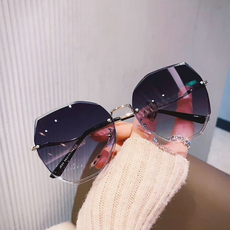 Women oversized sunglasses with stylish, faceted frame Stornfield