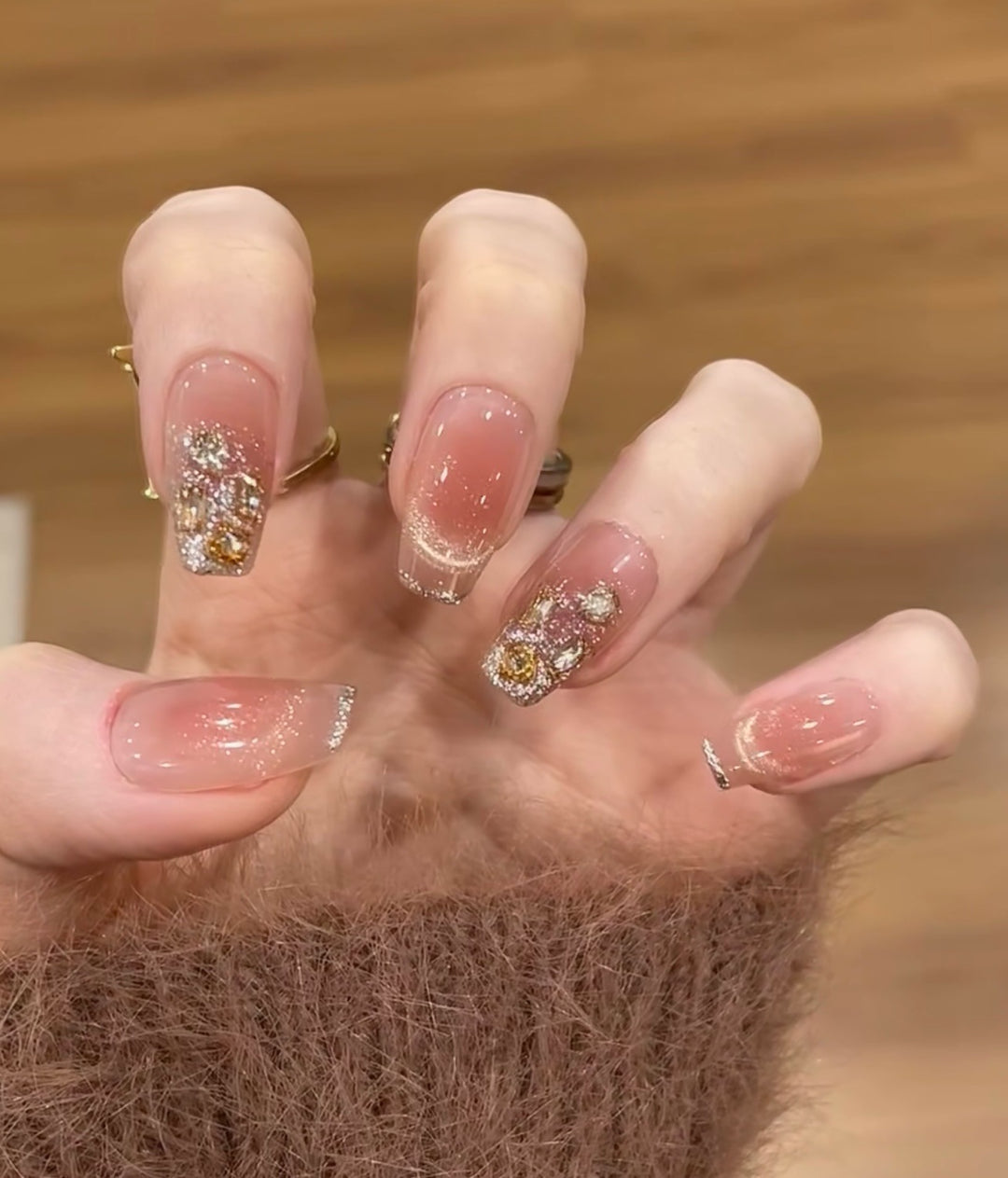 Glamorous Rhinestone Press-On Nails Stornfield