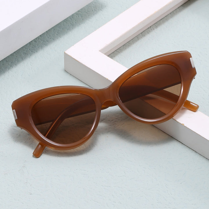 Ladies Cat-Eye Sunglasses with modern, eye-catching design Stornfield