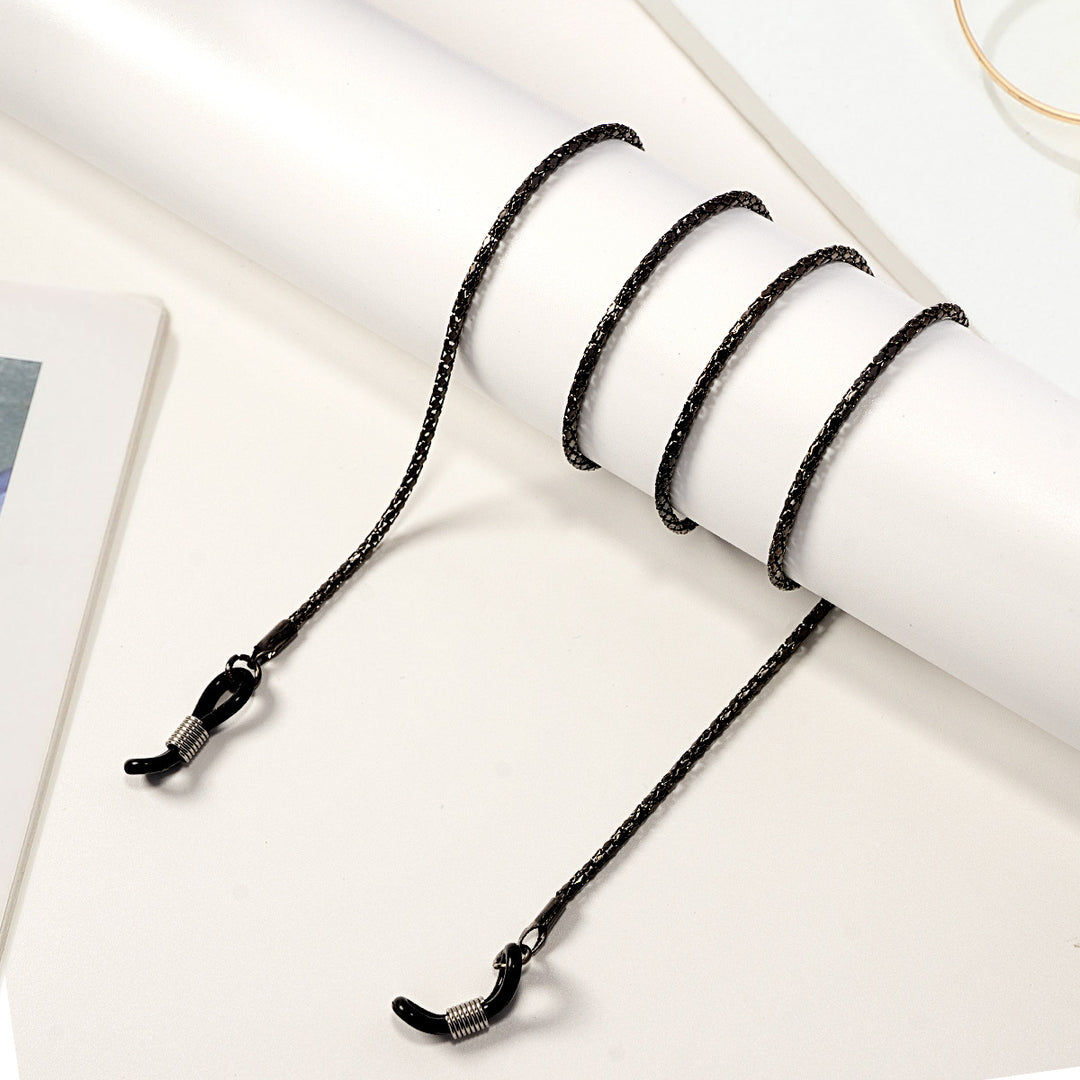 Elegant Eyewear Chain Holder Stornfield