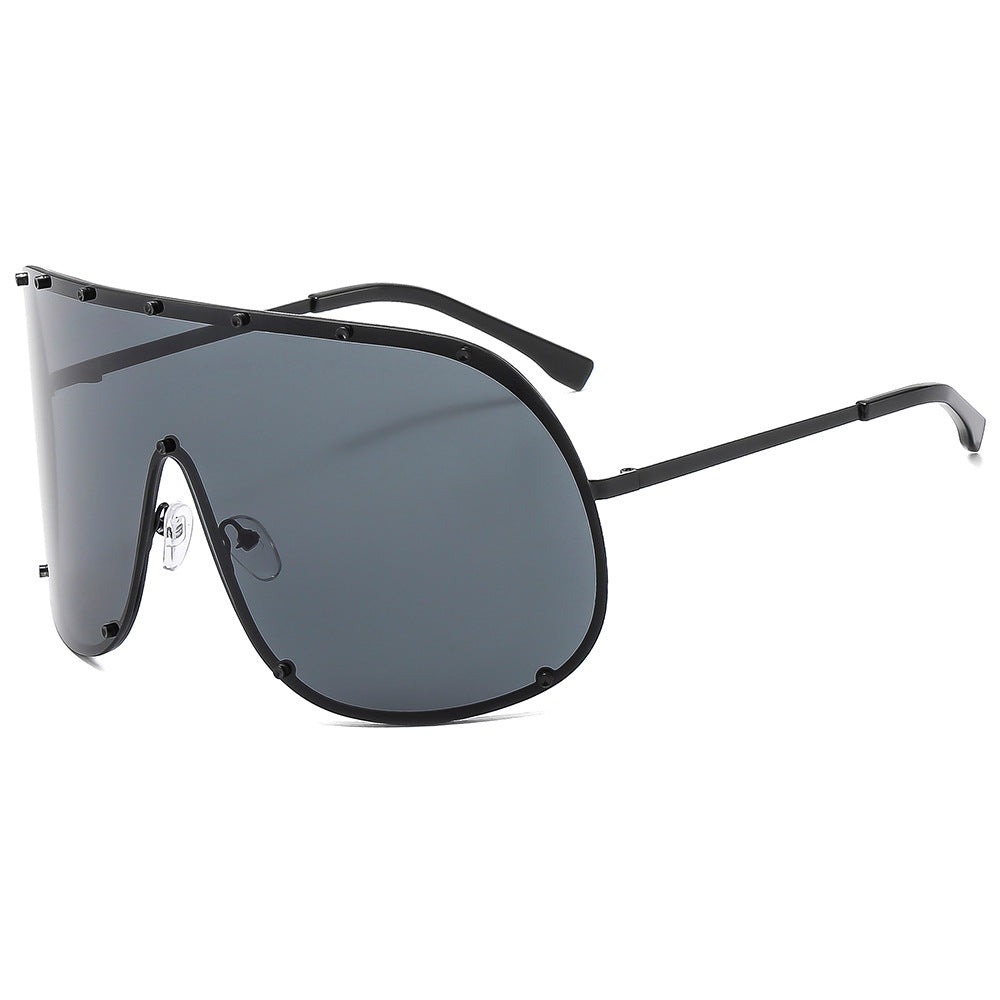 Women futuristic sunglasses with large frame and innovative design Stornfield
