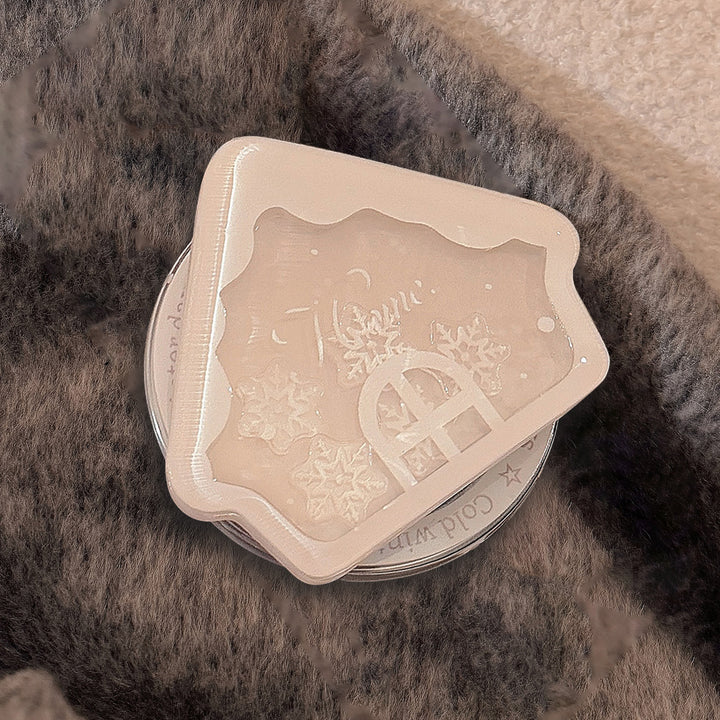 Fragrant candle in Winter House design Stornfield