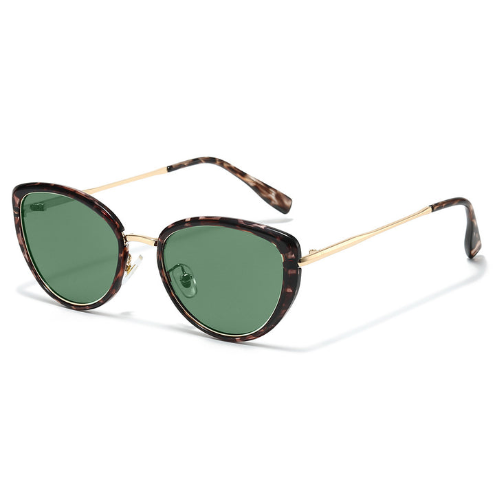 Fashion-Forward Cat-Eye Sunglasses with Trendy Tortoiseshell Frame Stornfield