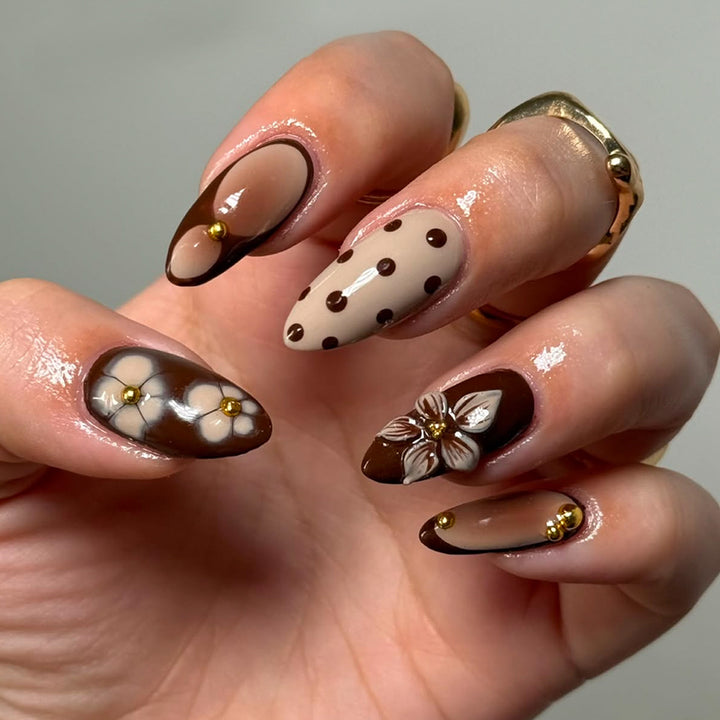 Artistic Fingernails in Elegant Design with 3D Flower Accents Stornfield
