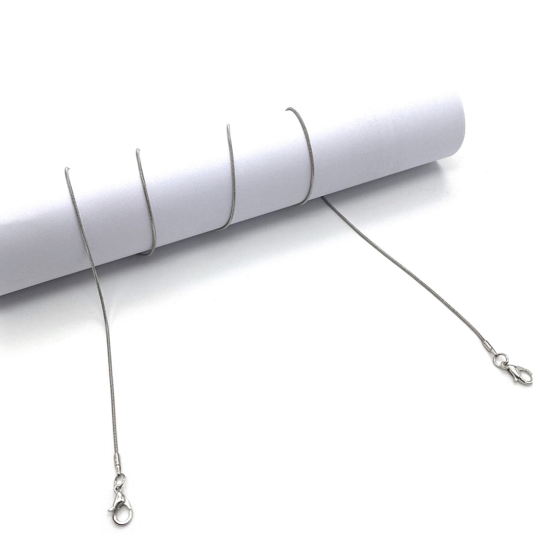 Sleek Metal Chain Eyewear Retainer Stornfield