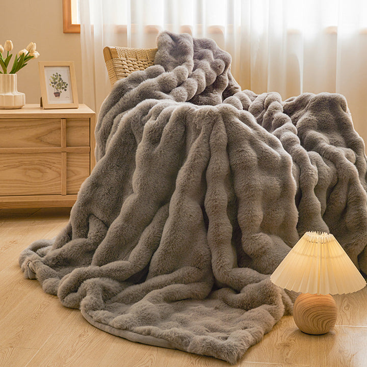 Oversized Luxurious Faux Fur Throw Blanket with Deep Plush Pile for Sofa and Bed