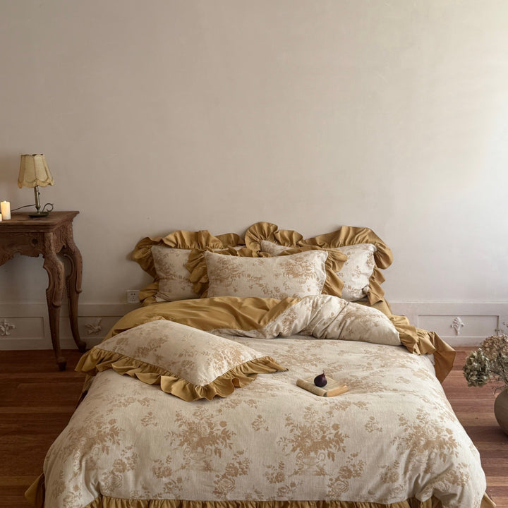 Vintage Floral Jacquard Ruffled Bedding Set with Frilled Edges