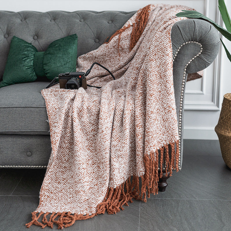 Throw blanket and plaid with herringbone structure, soft cotton blend and decorative fringes Stornfield