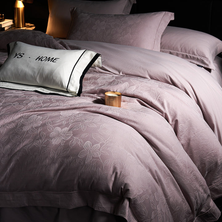 Luxurious cotton satin bed linen set with jacquard structure